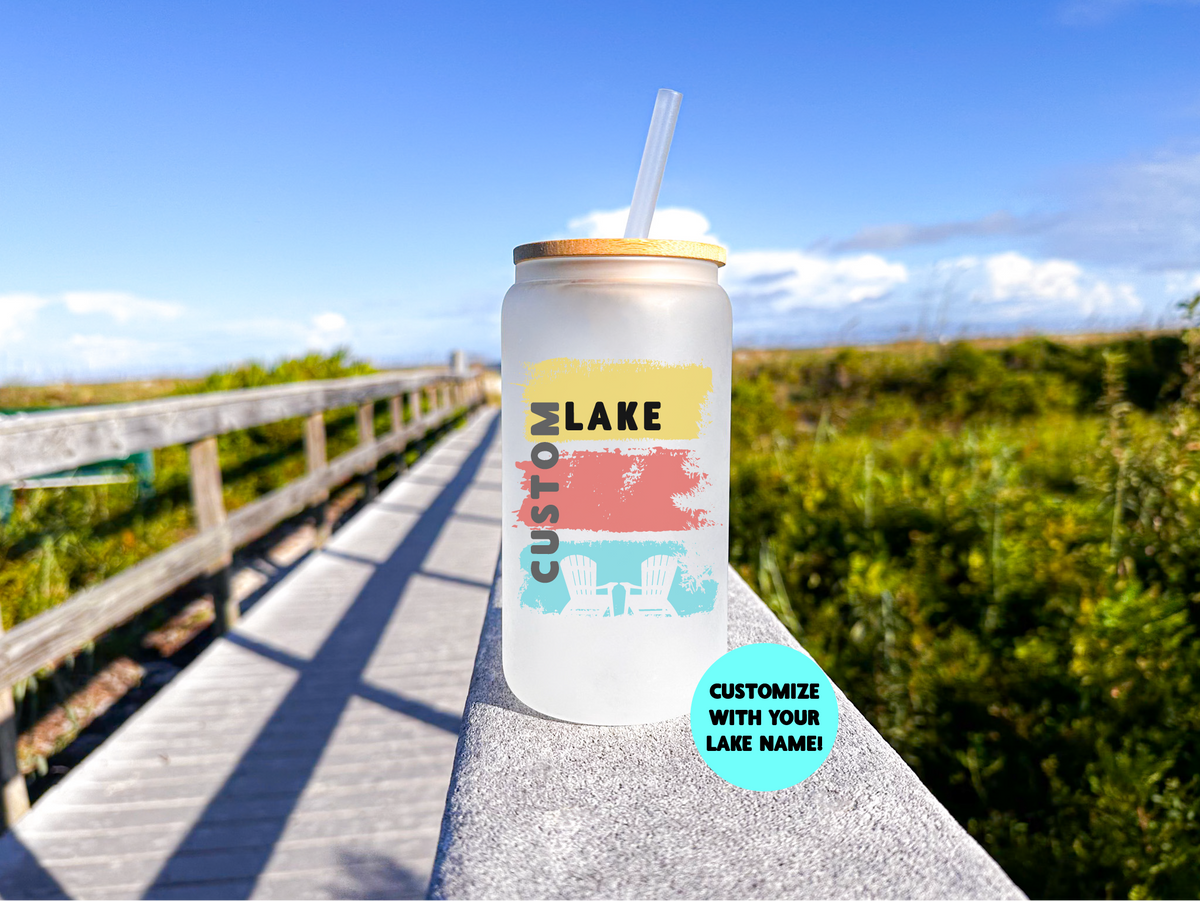 Vaso de vidrio esmerilado personalizado con silueta de lago y tapa de bambú | Vaso de vidrio de lago