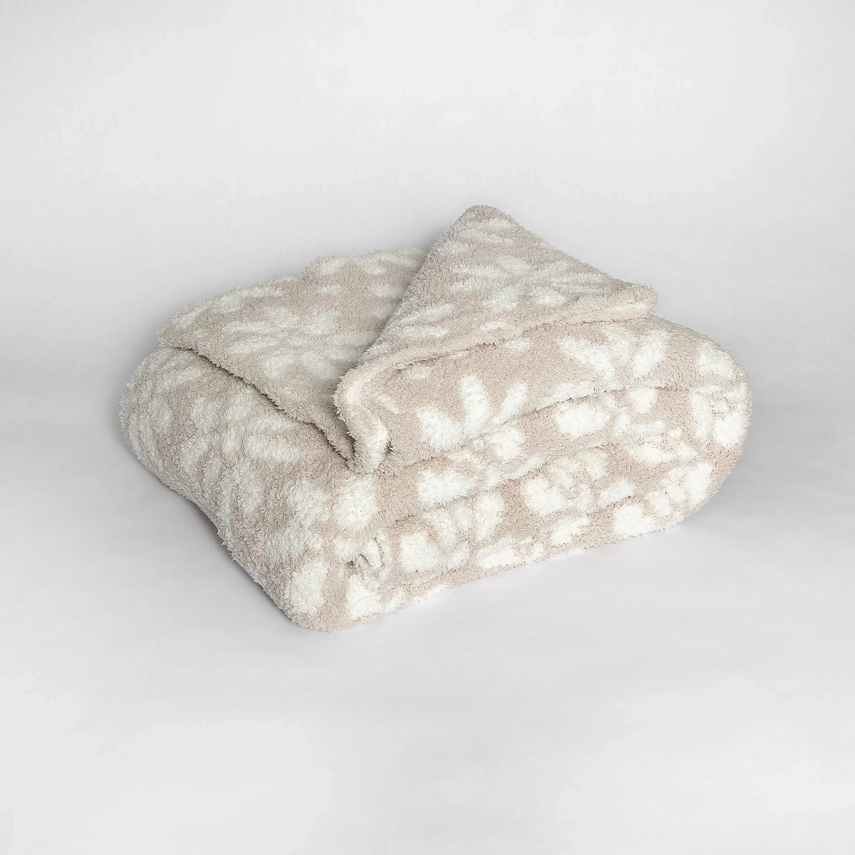 Daisy Print Blushing Beige and White Extended Throw-8