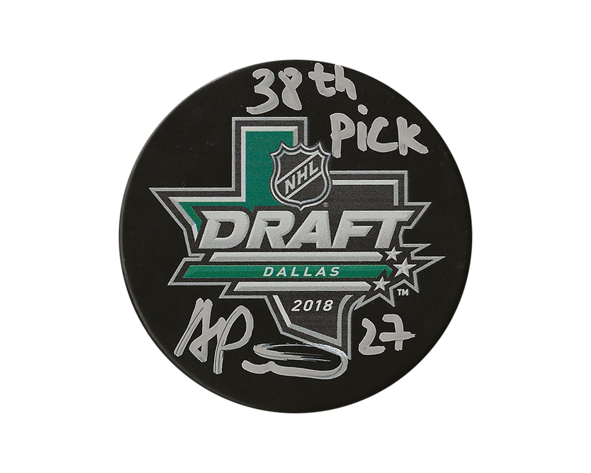 Palet de hockey 2018 de la LNH autographié par Alexander Romanov, avec l'inscription « 38e choix »