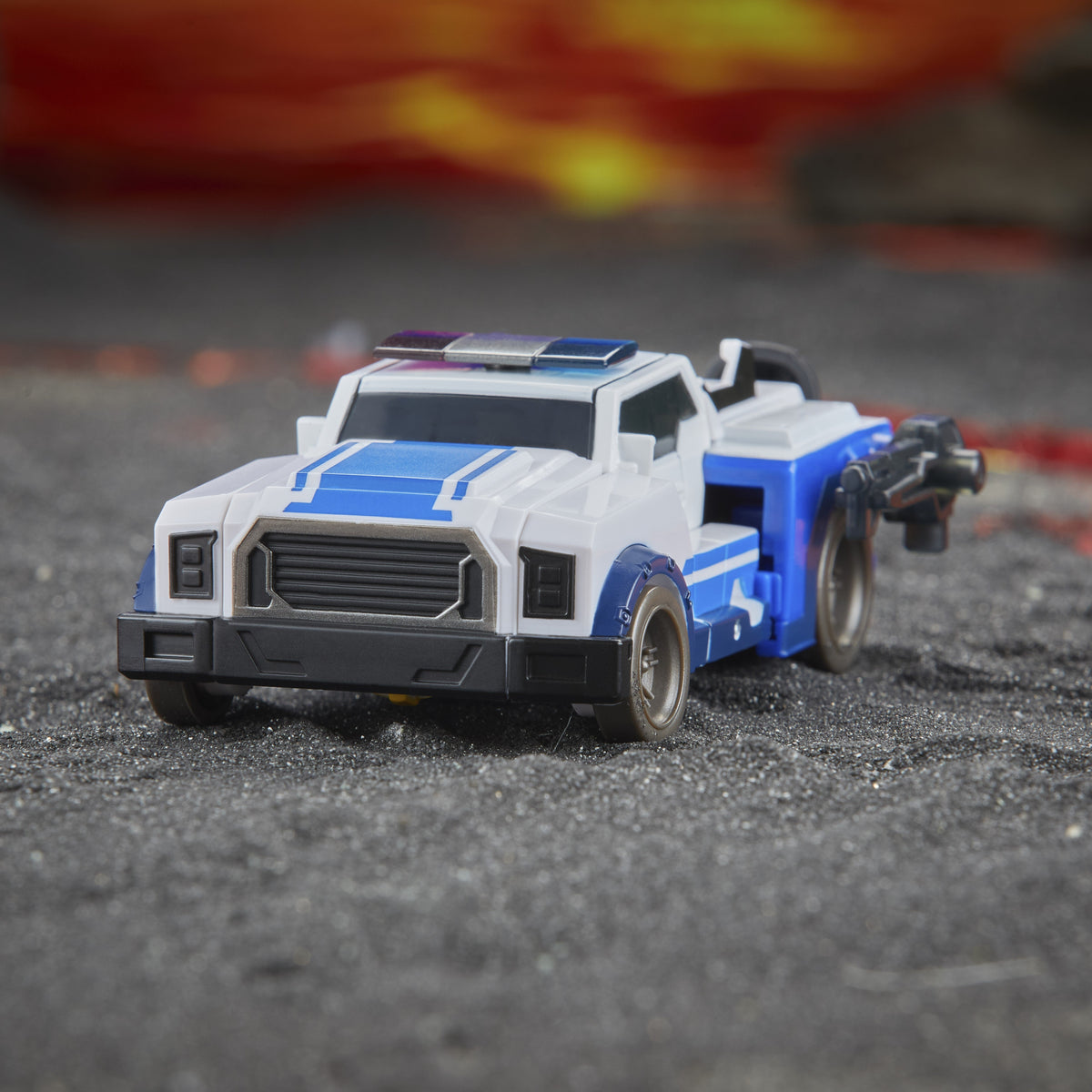 Transformers Legacy United Deluxe Class Robots in Disguise 2015 Universe Strongarm-2