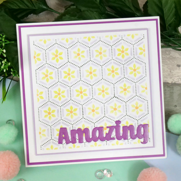 Pour l'amour des masques - Carrelage floral en nid d'abeille en couches-15