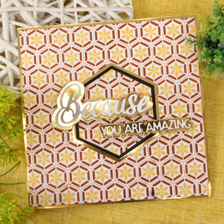Pour l'amour des masques - Carrelage floral en nid d'abeille en couches-17