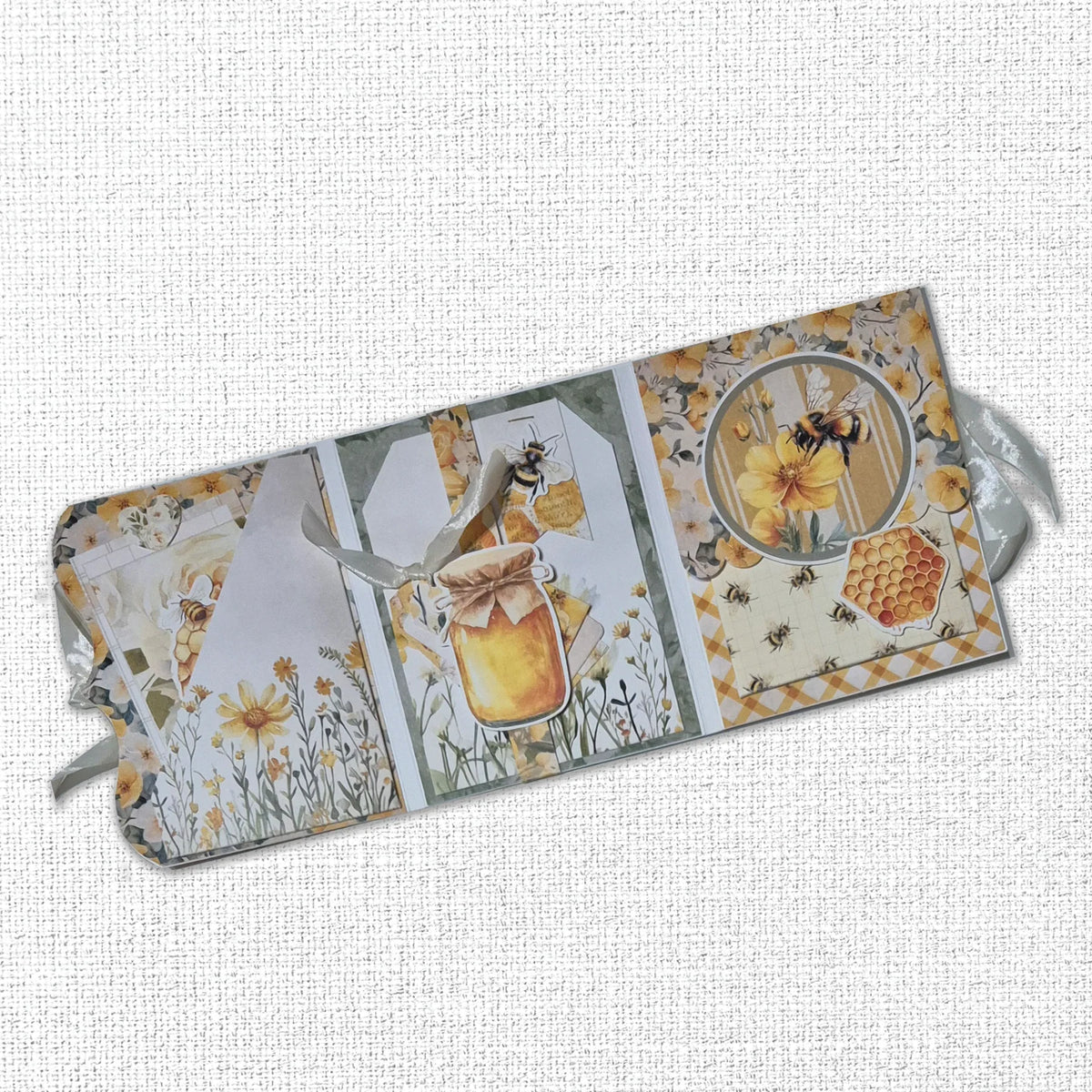 Kit Folio Mini Journal Indésirable 8,5" x 11" Abeilles et Papillons 35013-5