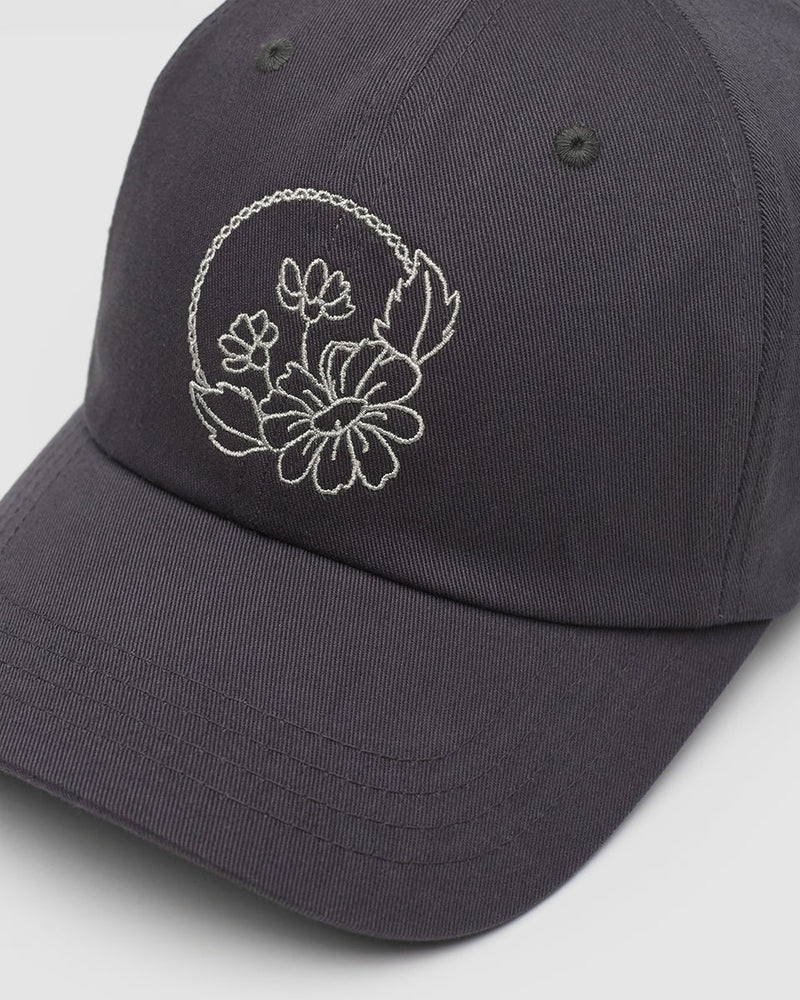 Daisy Embroidery Peak Hat-2