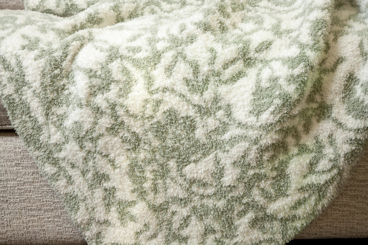 Desert Sage & White Fairy Garden Vine Print Extended Throw-5