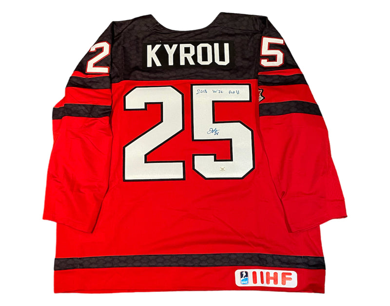 Jersey Nike rojo de local del equipo de Canadá autografiado por Jordan Kyrou con la inscripción "2018 WJC Gold"-1