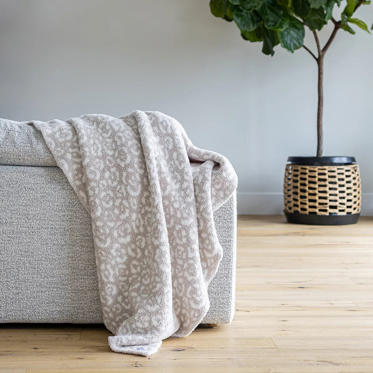 Blushing Beige & White Leopard 2.0 Print Extended Throw-5