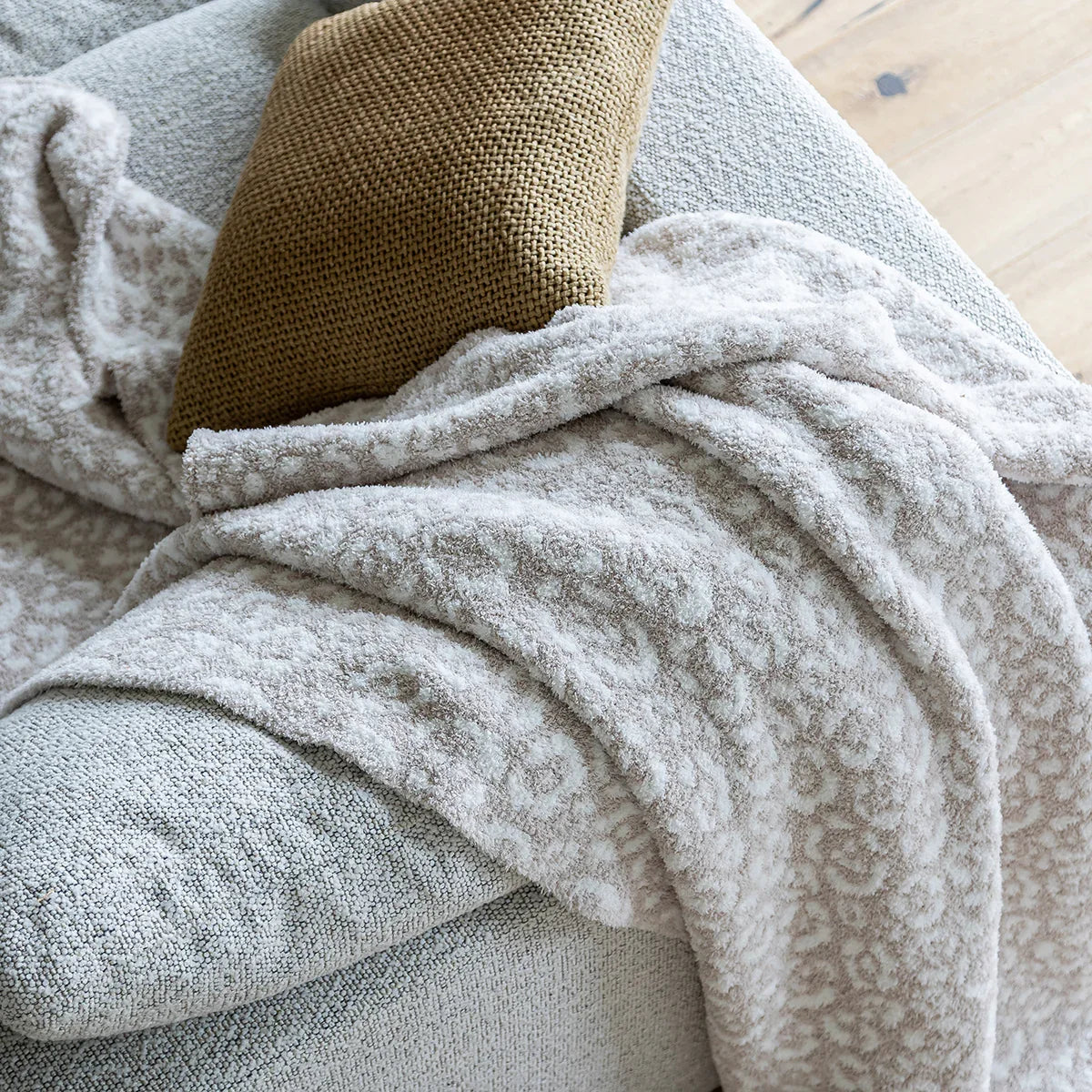 Blushing Beige & White Leopard 2.0 Print Extended Throw-3