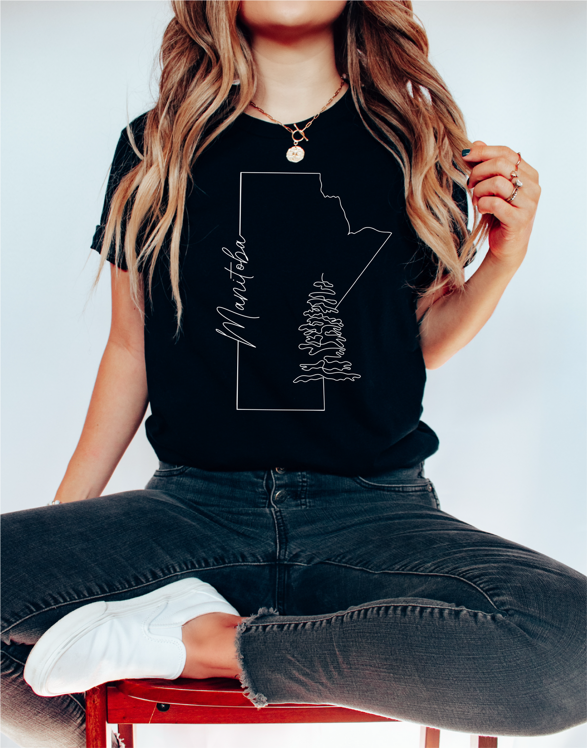 Manitoba Line Art Unisex T-shirt | Manitoba Apparel-2