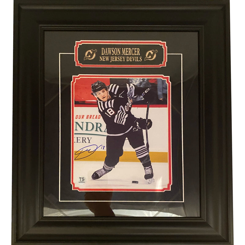 Dawson Mercer Autographed New Jersey Devils Shooting 8x10 Framed Photo-1