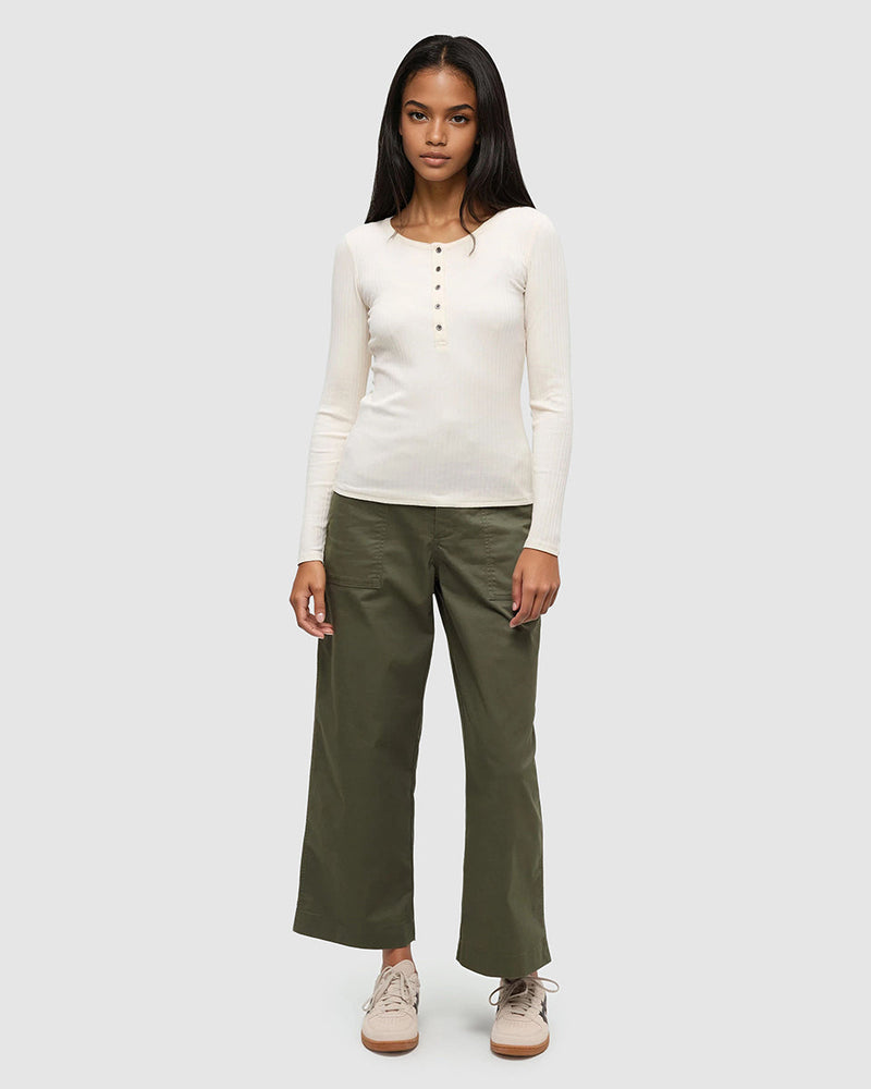 Knowles Henley-2