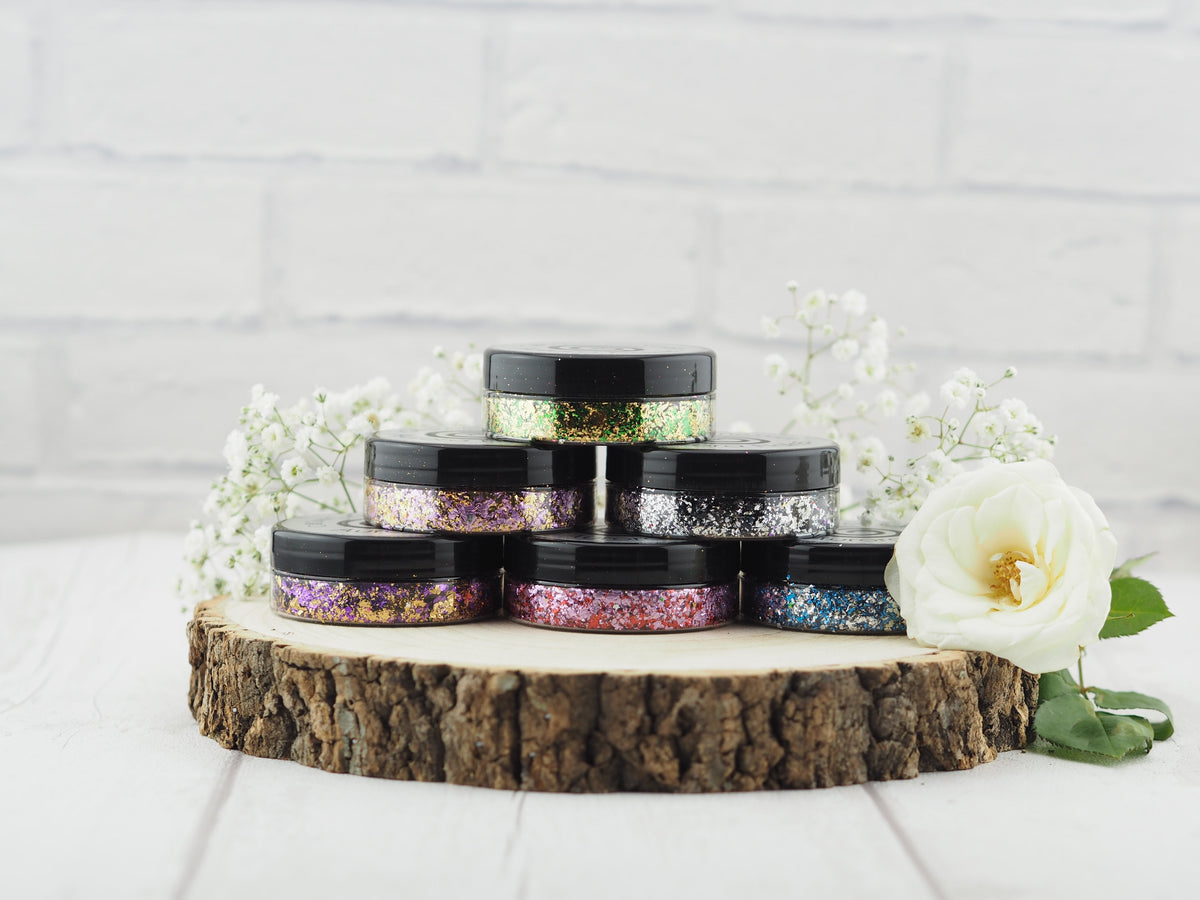 Cosmic Shimmer Aurora Flakes 50ml-1