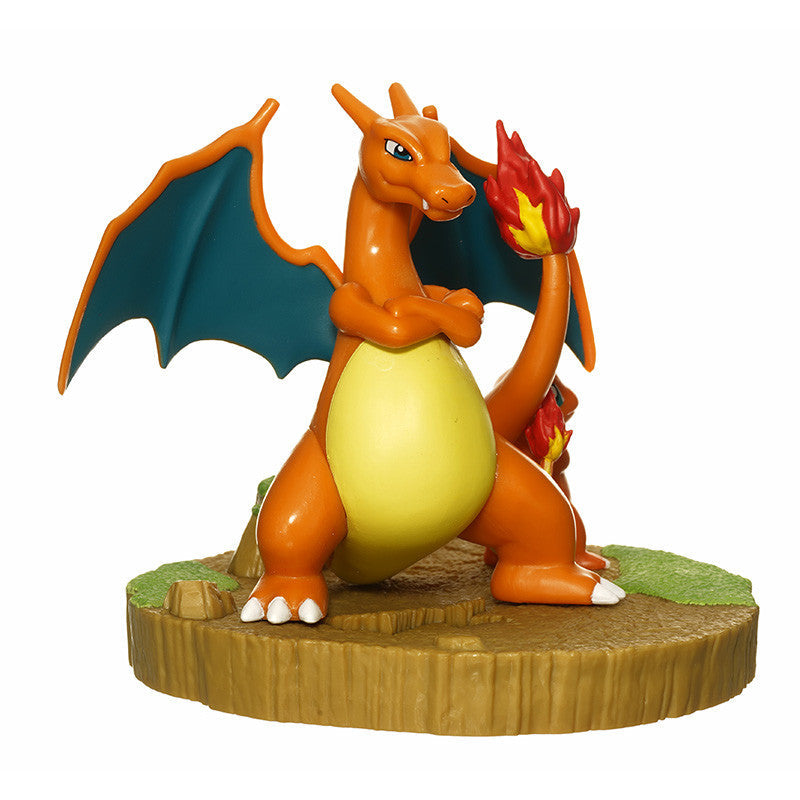 Pokémon Charizard and Charmander Figure-2