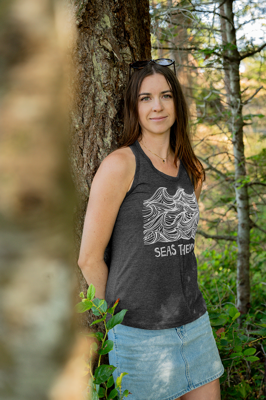 SEAS THE DAY - Women's Racerback Eco Tank Top - Heather Charcoal-1