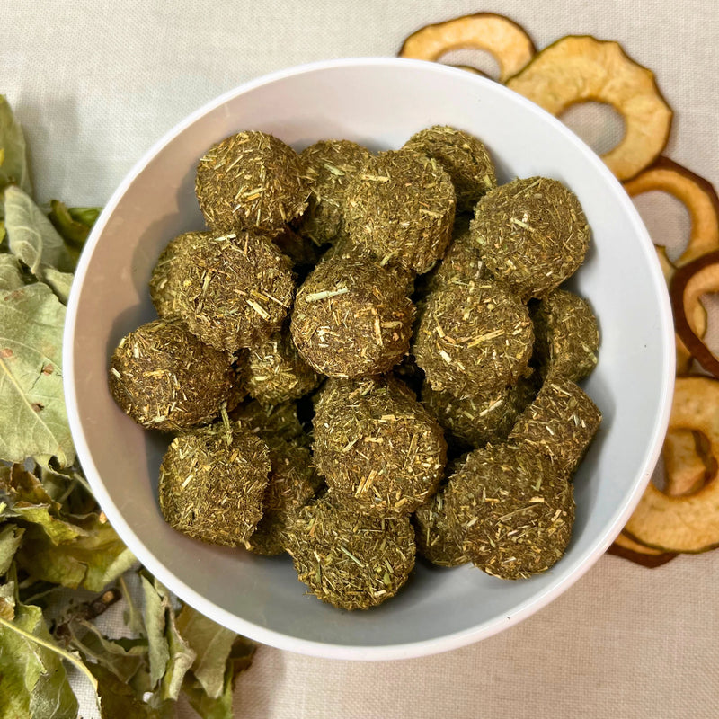 Peppermint Pear Hay Bites for Rabbits-1