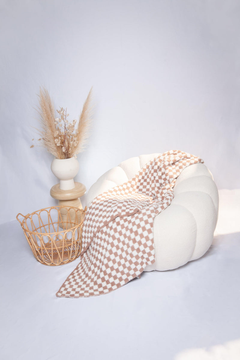Chocolate Milk & White Check Print Extended Throw-5