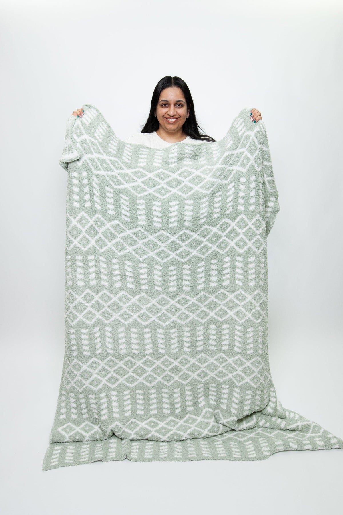 Desert Sage & White Diamond Point Print Extended Throw-2