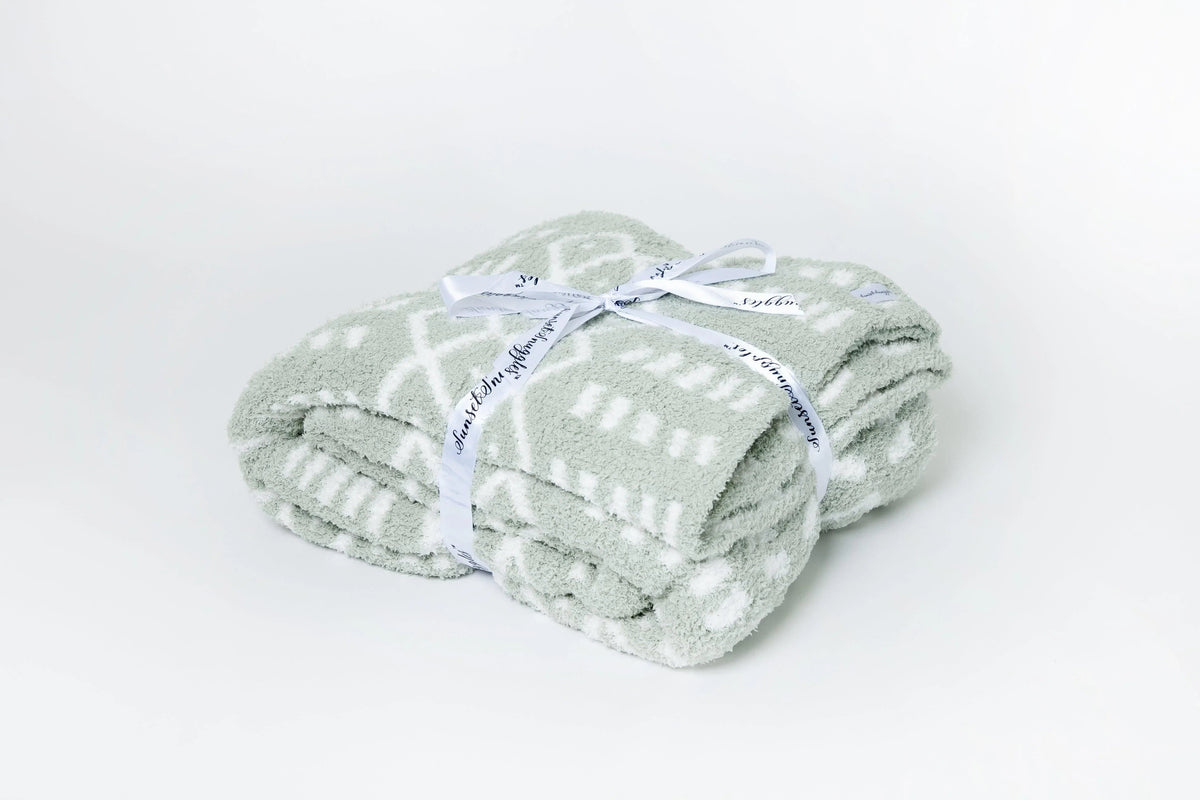 Desert Sage & White Diamond Point Print Extended Throw-4