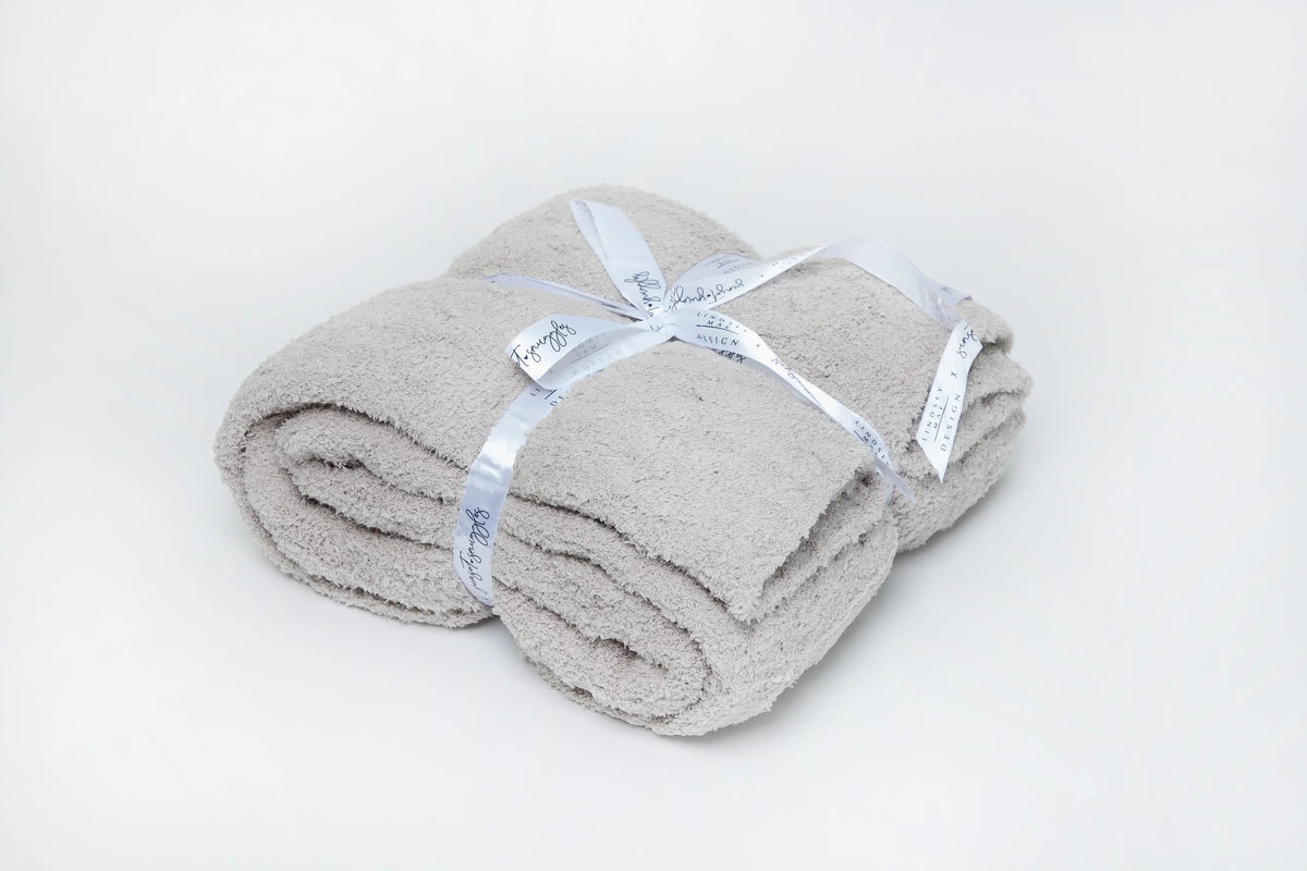 Foggy Dew Cable Knit Extended Throw-2