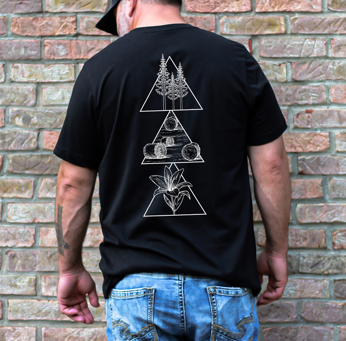 Geometric Saskatchewan Unisex T-shirt | Saskatchewan Clothing-3