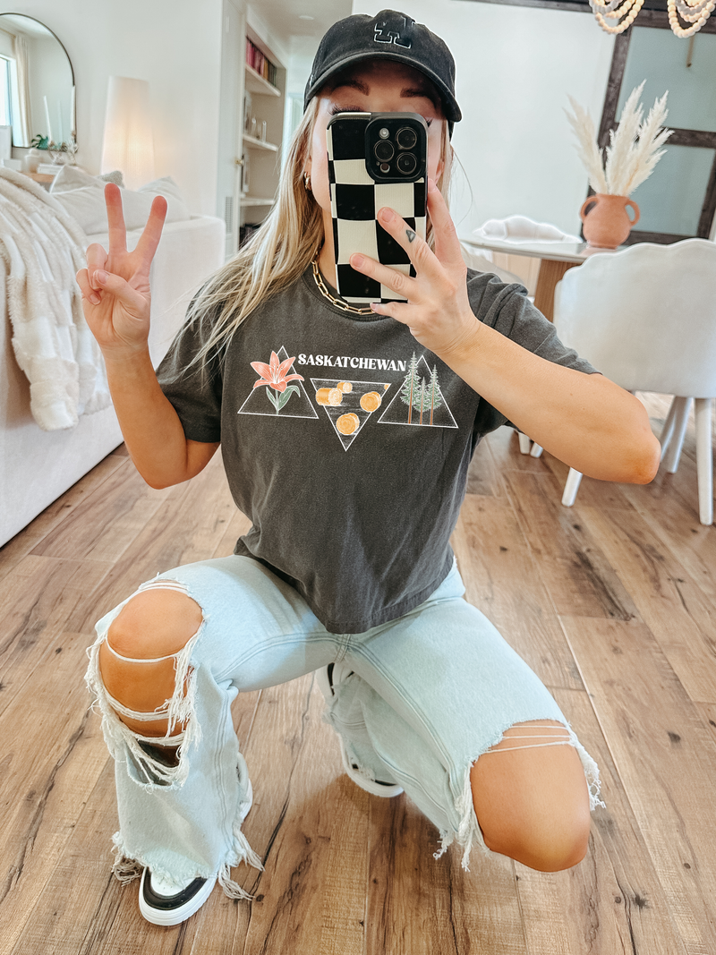 Saskatchewan Triangle Unisex T-shirt | Saskatchewan Clothing-1