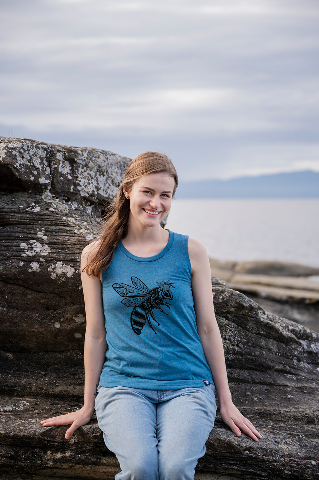 BEE - Women's Relaxed Tank - Heather Teal-1