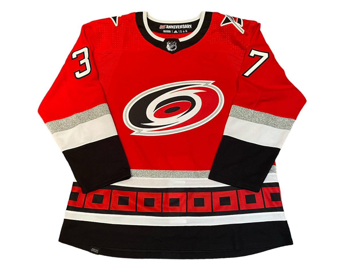 Jersey Adidas del 25º aniversario de los Carolina Hurricanes autografiado por Andrei Svechnikov-3