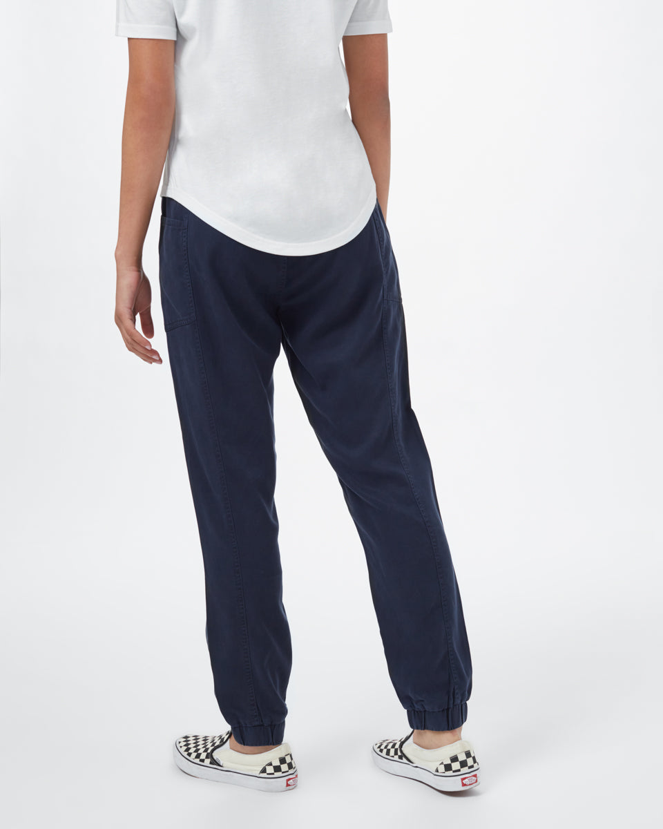 Colwood Jogger-9