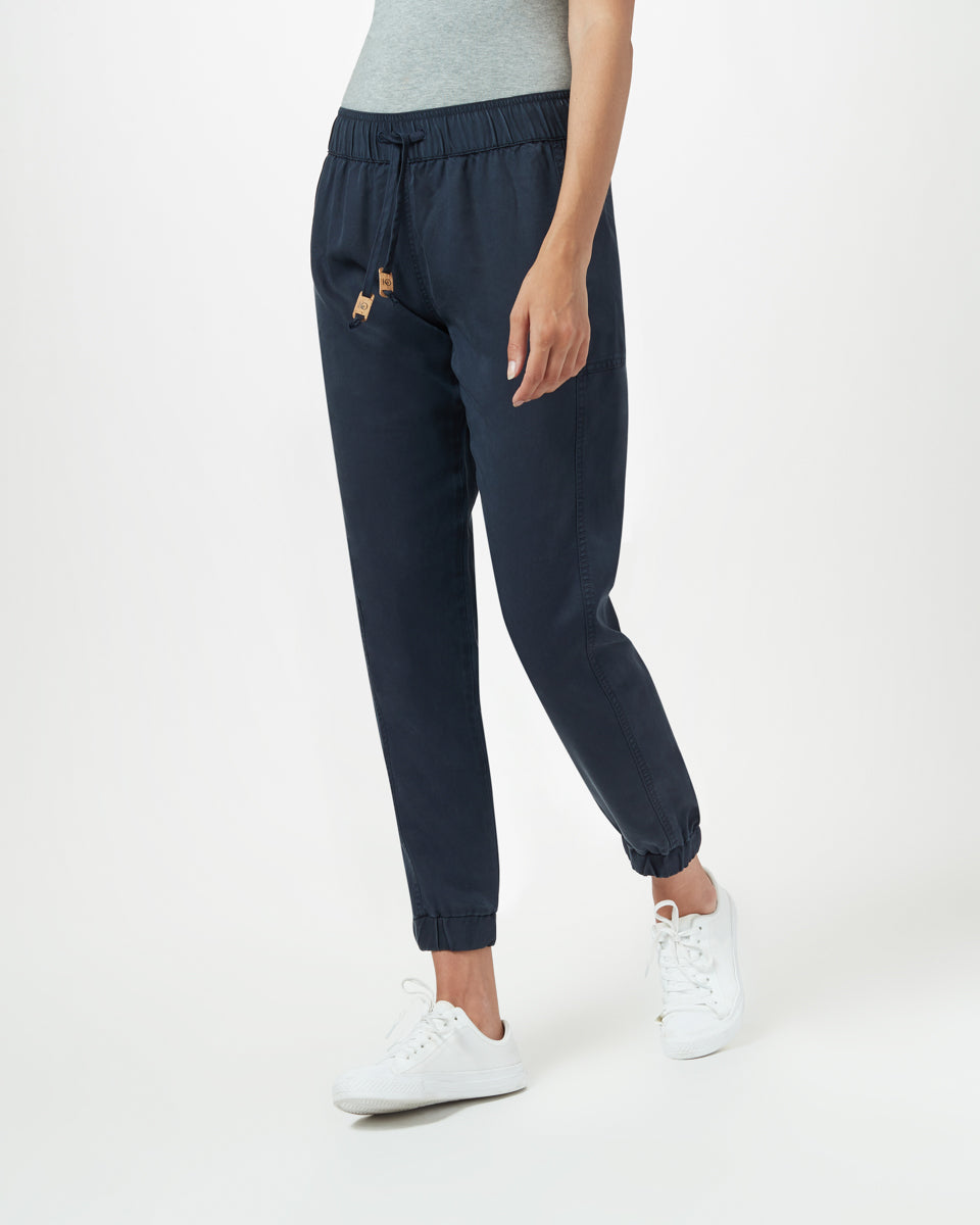 Colwood Jogger-2