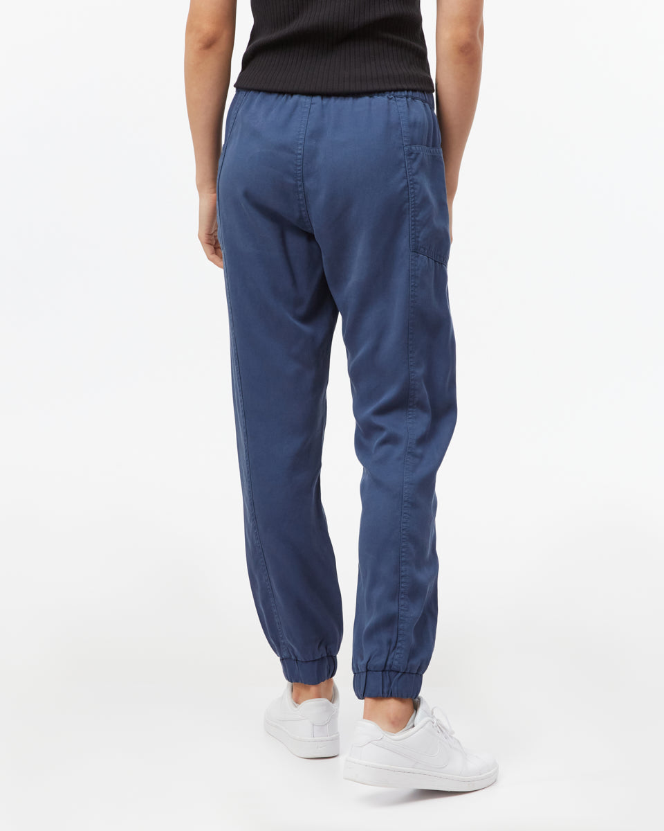 Colwood Jogger-2