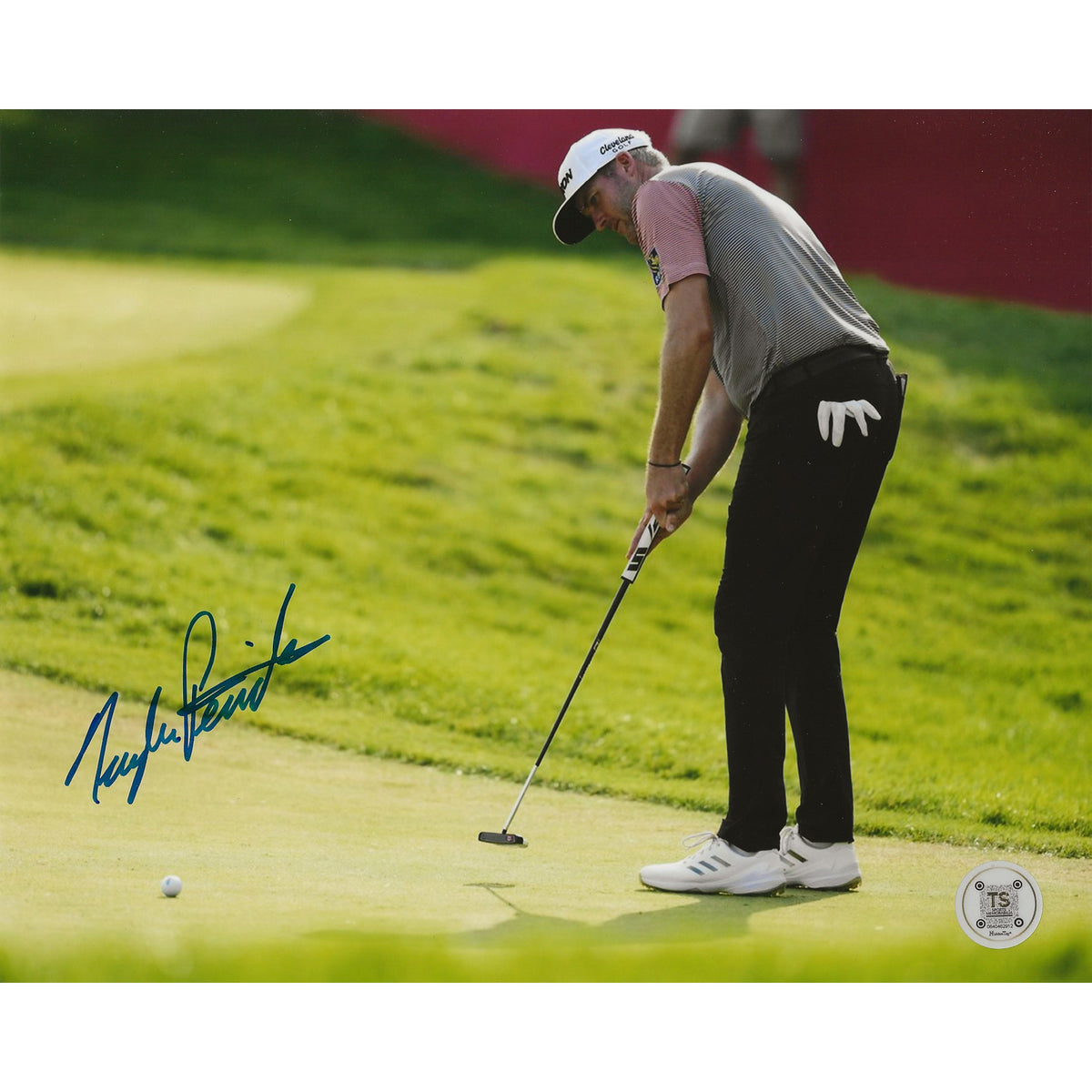 Taylor Pendrith Autographed Putting 8x10 Photo-1