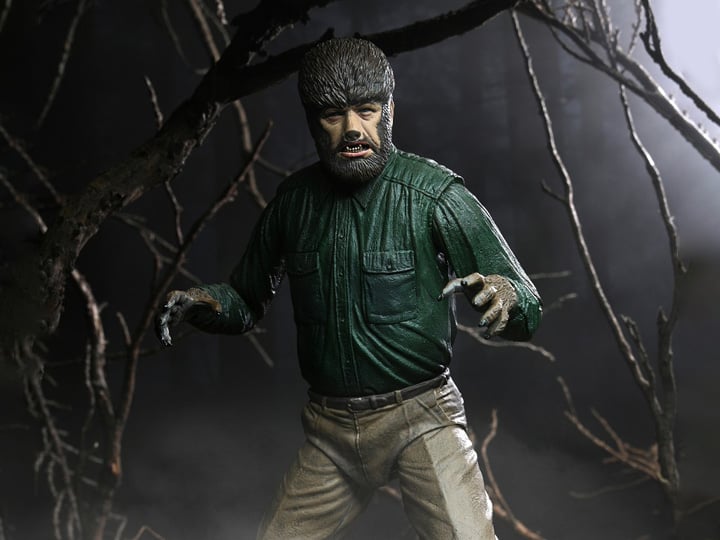 Universal Monsters Ultimate The Wolf Man-1