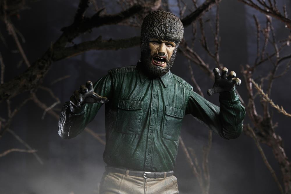 Universal Monsters Ultimate The Wolf Man-6