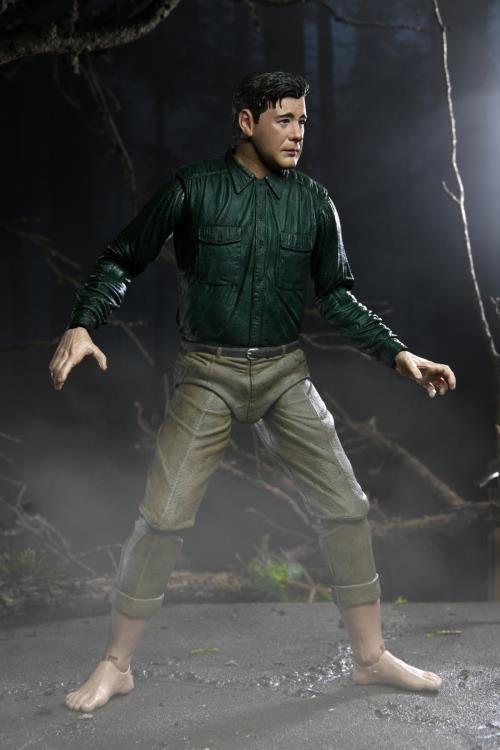 Universal Monsters Ultimate The Wolf Man-11