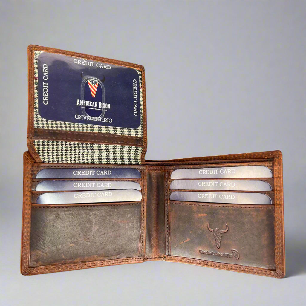 Men’s Cow Leather Wolf Embossed Bifold Wallet-8