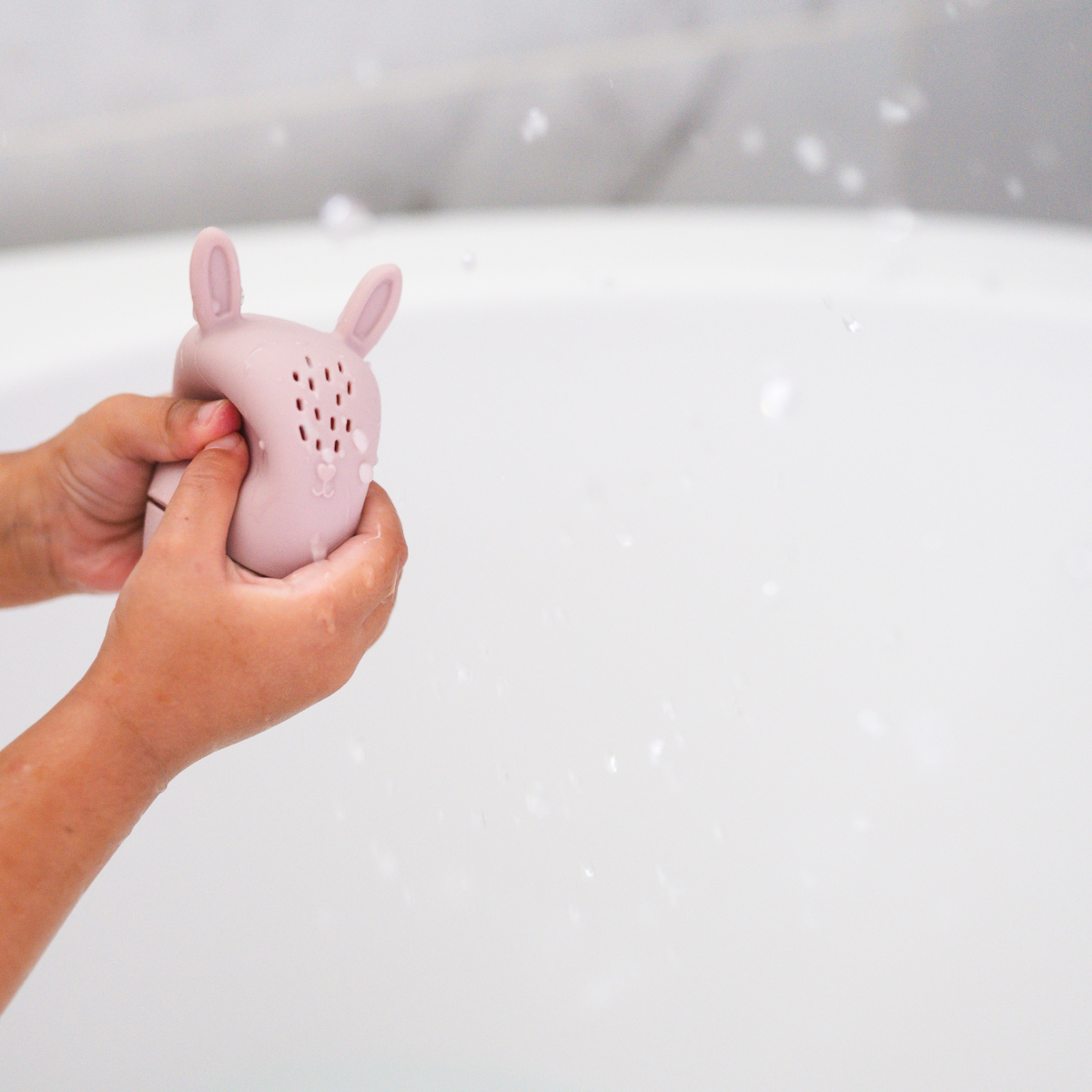 bug + bean kids - Bath Buddies Silicone Mold-Free Bath Toys - Ages 0+-5