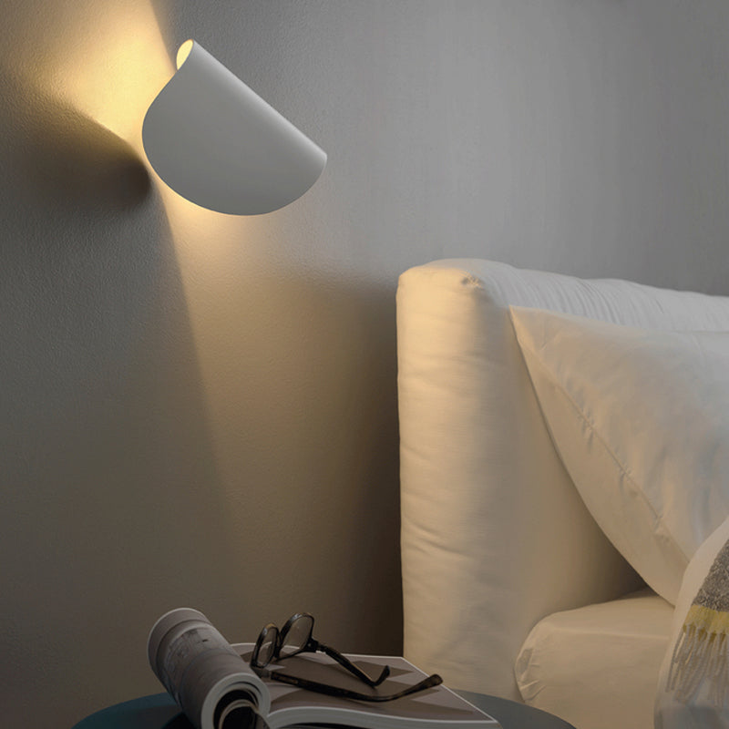 Creative Bedside Table Lamp – Modern Iron Nightstand Light for Bedroom & Living Room with E27/E14 LED-7