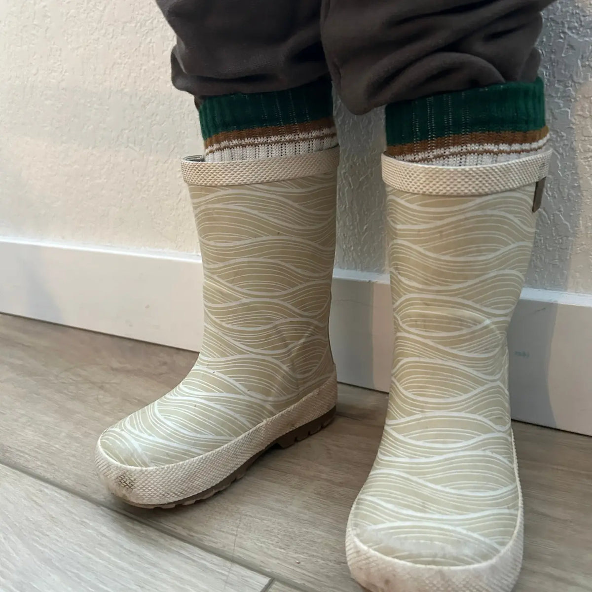 Moisture-Wicking 95% Merino Wool Boot Socks-2