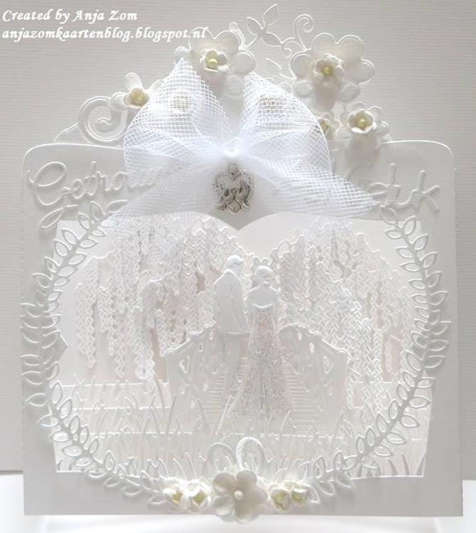 Marianne Design: Craftables Dies- Laurel With Heart-2
