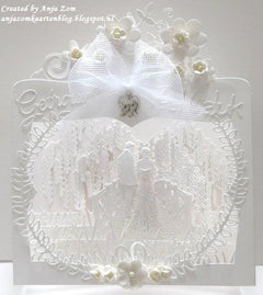 Marianne Design: Craftables Dies- Laurel With Heart-2