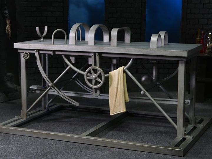 Universal Monsters Frankenstein Accessory Set-14
