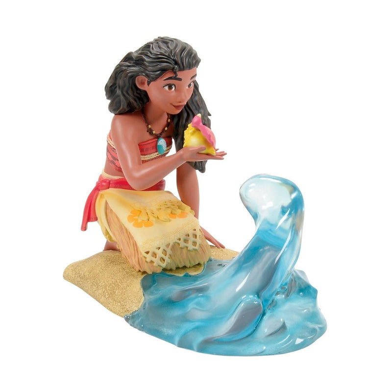 Disney Showcase Moana with Wave-1