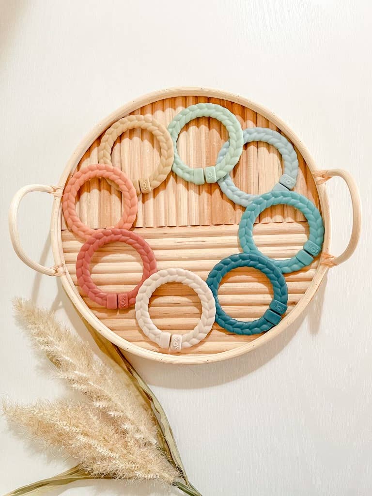 Itzy Ritzy Canada - Bitzy Bespoke Itzy Rings™ Linking Ring Set: Rainbow - Ages 0+-5