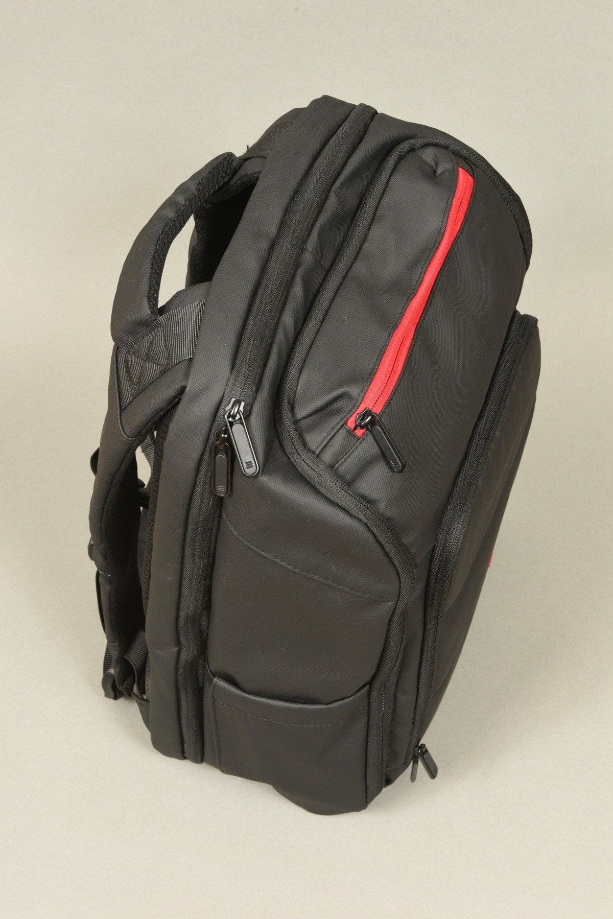 EVORETRO Backpack & Grading Case Bundle – Secure Travel Storage for Graded Cards & Collectibles-7