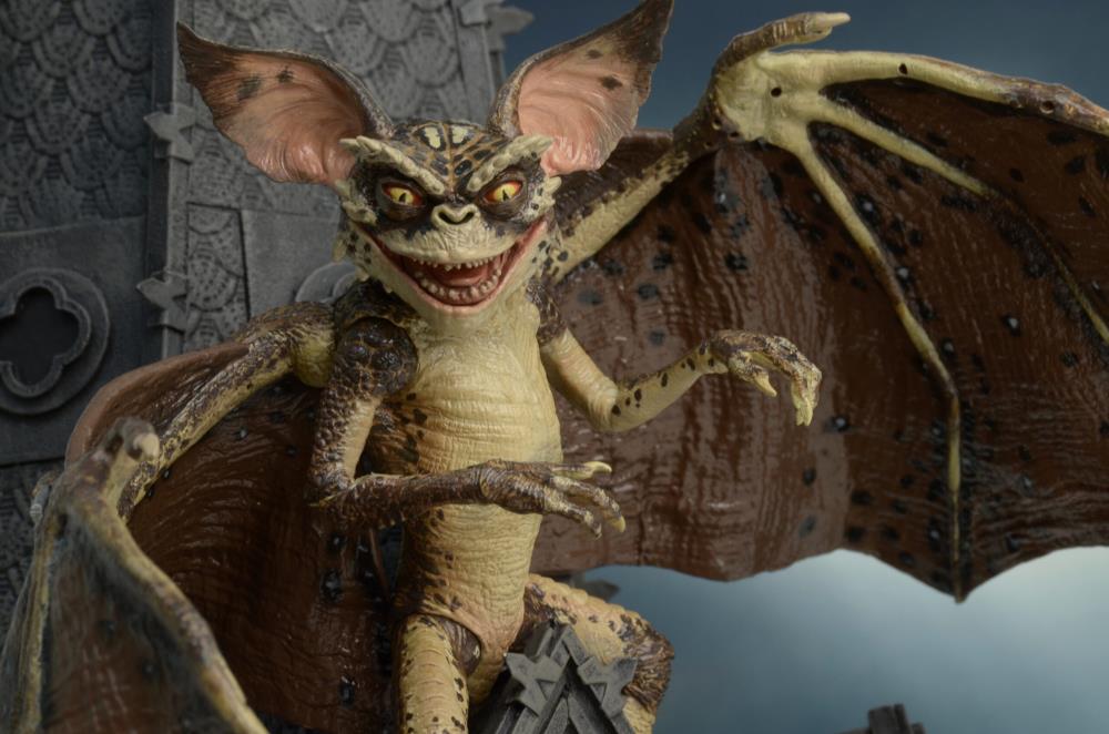 Gremlins 2 Bat Gremlin Deluxe Figure-6