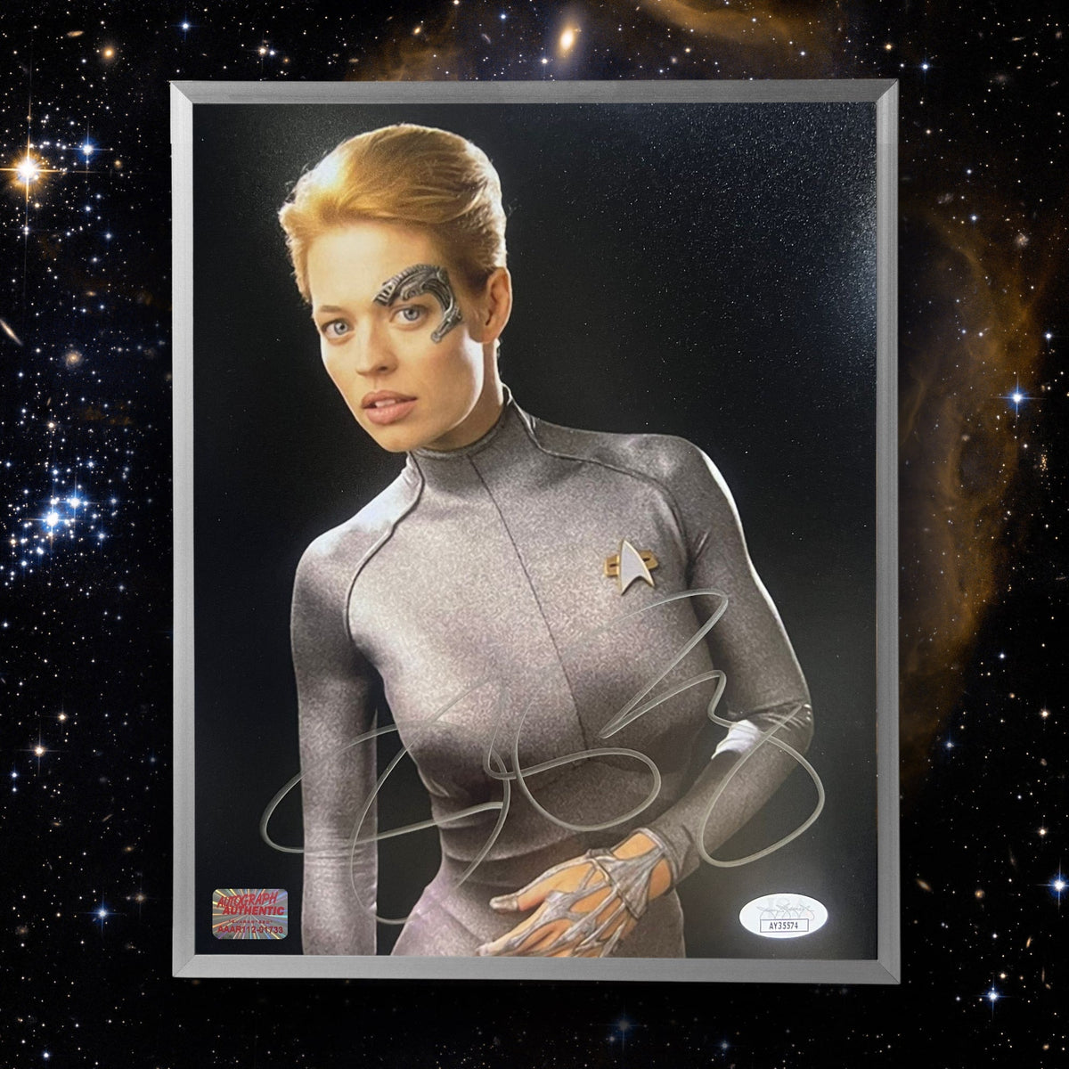 Jeri Ryan Autographed Voyager Photo 8x10-2