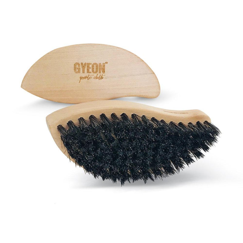 GYEON Q²M Leather Horse Hair Brush-1