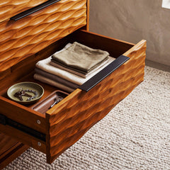 Cómoda Elara de madera maciza con 5 cajones-18