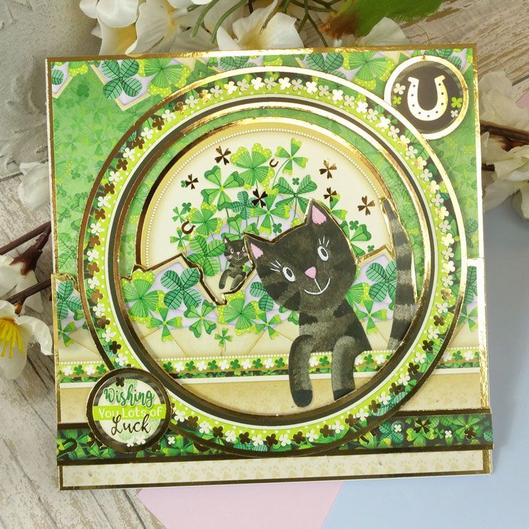 Feline Lucky! Luxury Topper Set-5