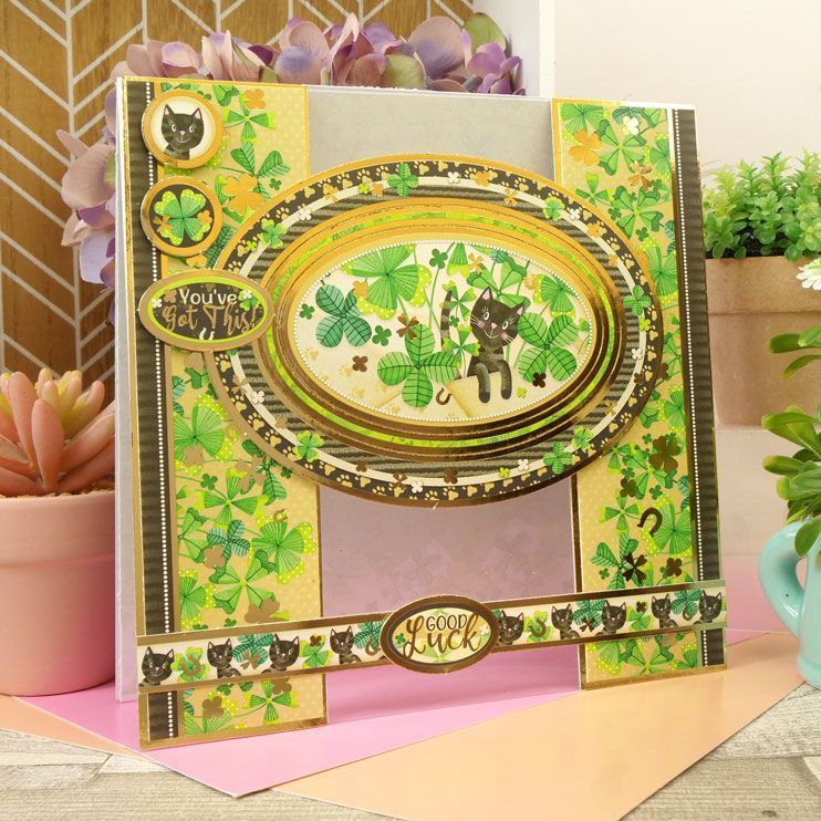 Feline Lucky! Luxury Topper Set-7